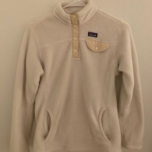 Girl’s XL Cream & White Patagonia Fleece Button Up